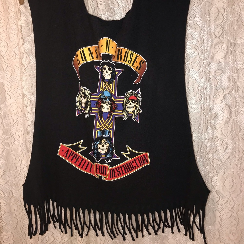 Guns N Roses Tee.